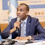 Daawo Muuqaal: RW Xamse “Waxan hebal ayaa raba ma soconayso, wuxuu qof rabo dalku uma Dabranaanayo haddii dantaada laguu diido dadka been ha u sheegin”