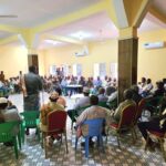 Sawirro: Bursaalax-Gudoomiyaha Gobolka Mudug oo ka qayb galay shir ay isugu yimaadeen Wasaaradda Arimaha gudaha, maamulka degmada, Isimada, odayaasha dhexdhexaadinta & odayaasha beesha reer Khalaf